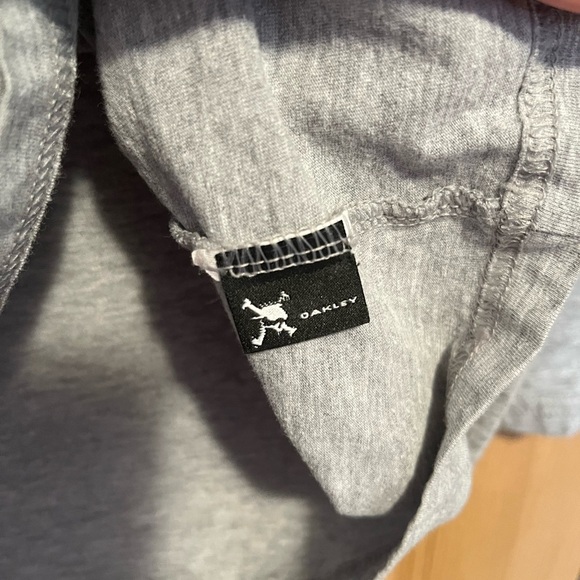 Oakley Men's Long Sleeve Graphic Tee - Picture 7 of 8
